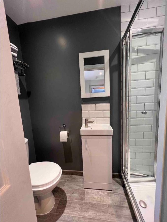 ברייטון Seaview 1 Bed Open Condo - Free Parking מראה חיצוני תמונה